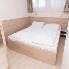 Aranypart Camping Siófok - Szobák