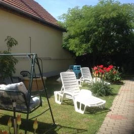 Balla Apartmanház Siófok - Medence/kert