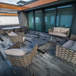 BJ81 Suite Hotel Siófok - Medence/kert