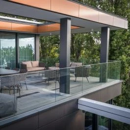 BJ81 Suite Hotel Siófok - Medence/kert