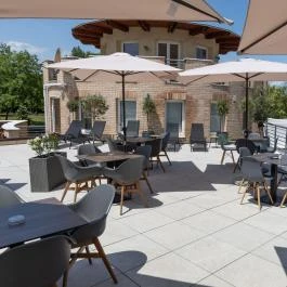 CE Plaza Hotel Siófok - Medence/kert