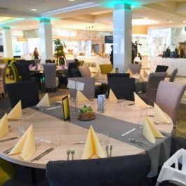 Hotel Azúr Siófok - Vendéglátás
