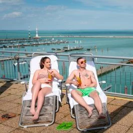 Hotel Móló Siófok - Medence/kert