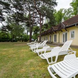 Hotel Nostra Siófok - Medence/kert