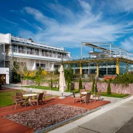 Hotel Yacht Wellness & Business Siófok - Külső kép