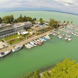 Hotel Yacht Wellness & Business Siófok - Külső kép