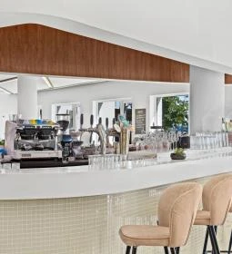 Hotel Yacht Wellness & Business