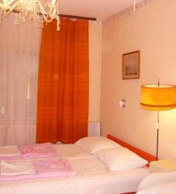 Ifjúsági Szálláshely Villa Benjamin 