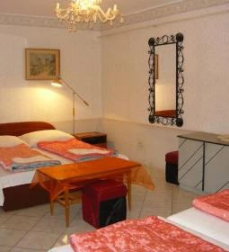 Ifjúsági Szálláshely Villa Benjamin 