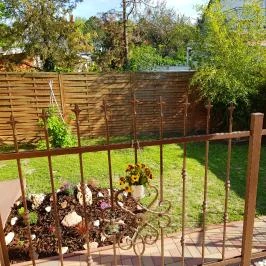 Napsugár Villa B Siófok - Medence/kert