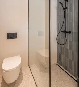 REED Luxury Hotel & Bistro