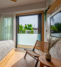 REED Luxury Hotel & Bistro