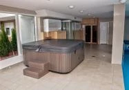 Royal Luxus Wellness Apartman - Köztársaság utca 1. Siófok