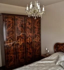 Royal Luxus Wellness Apartman - Köztársaság utca 9.