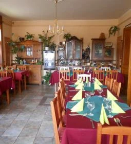 Borostyánkert Vendéglő