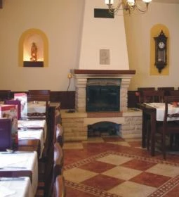 Fehér Rózsa Fogadó étterme