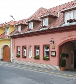 Fehér Rózsa Fogadó étterme