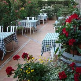 Vadászkürt Panzió Sopron - Vendéglátás