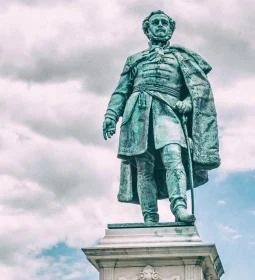 Széchenyi István szobra