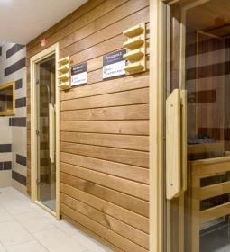 Lővér uszoda és Lővér fürdő (strand)