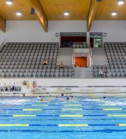 Lővér uszoda és Lővér fürdő (strand)