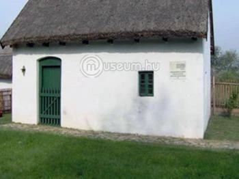 Dörmögő Ház Szabadszállás