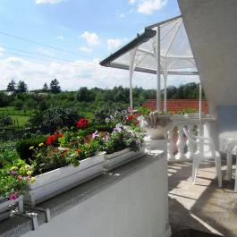 Rózsakert Apartman Szakony - Külső kép