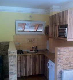 Granada Medencés Apartmanház