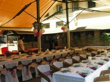 Classic Café Szerb Étterem & Grillkert Szeged