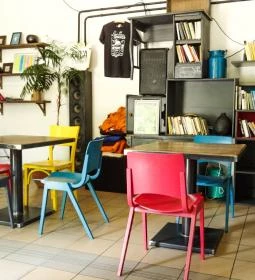 Kapca Kávézó-Bisztró