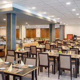 Hunguest Szeged (korábbi Forrás) Szeged - Vendéglátás