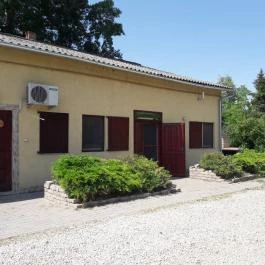 Nyárfás Apartmanház Szeged - Külső kép