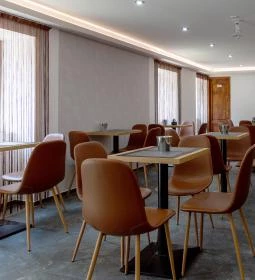 Vén Diófa De Lux Panzió