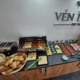 Vén Diófa De Lux Panzió Szeged - Vendéglátás