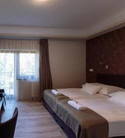 Vén Diófa De Lux Panzió