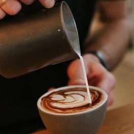 Szentjánosbogár Specialty Kávékert Székesfehérvár - Étel/ital