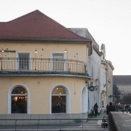 Szentjánosbogár Specialty Kávékert Székesfehérvár - Külső kép