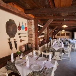 Szárcsa Hotel Székesfehérvár - Medence/kert