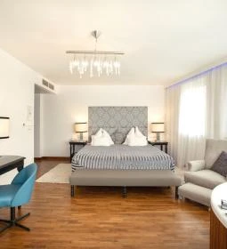 Szárcsa Hotel