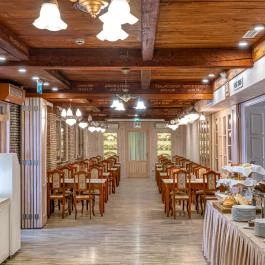 Szárcsa Hotel Székesfehérvár - Vendéglátás