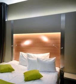 Best Western Plus Lakeside Hotel 