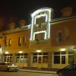 Hotel Vadászkürt Székesfehérvár - Külső kép