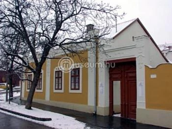 Irodalom Háza - Mészöly Miklós Emlékház Szekszárd