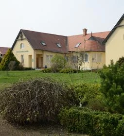 Festetich Kastélyszálló és Zsuzsanna Hotel