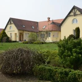 Festetich Kastélyszálló és Zsuzsanna Hotel Szeleste - Külső kép