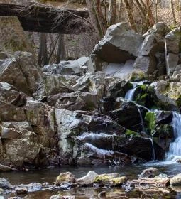 Dömörkapui vízesés 