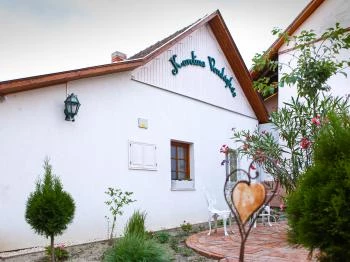 Karolina Vendégház Szentes