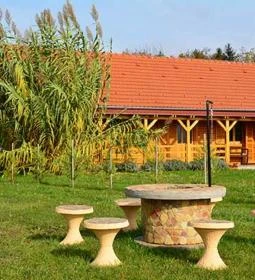 Duna Parti Vendégházak