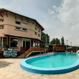 Oázis Wellness Panzió Szigetszentmiklós - Külső kép