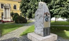 56-os emlékmű